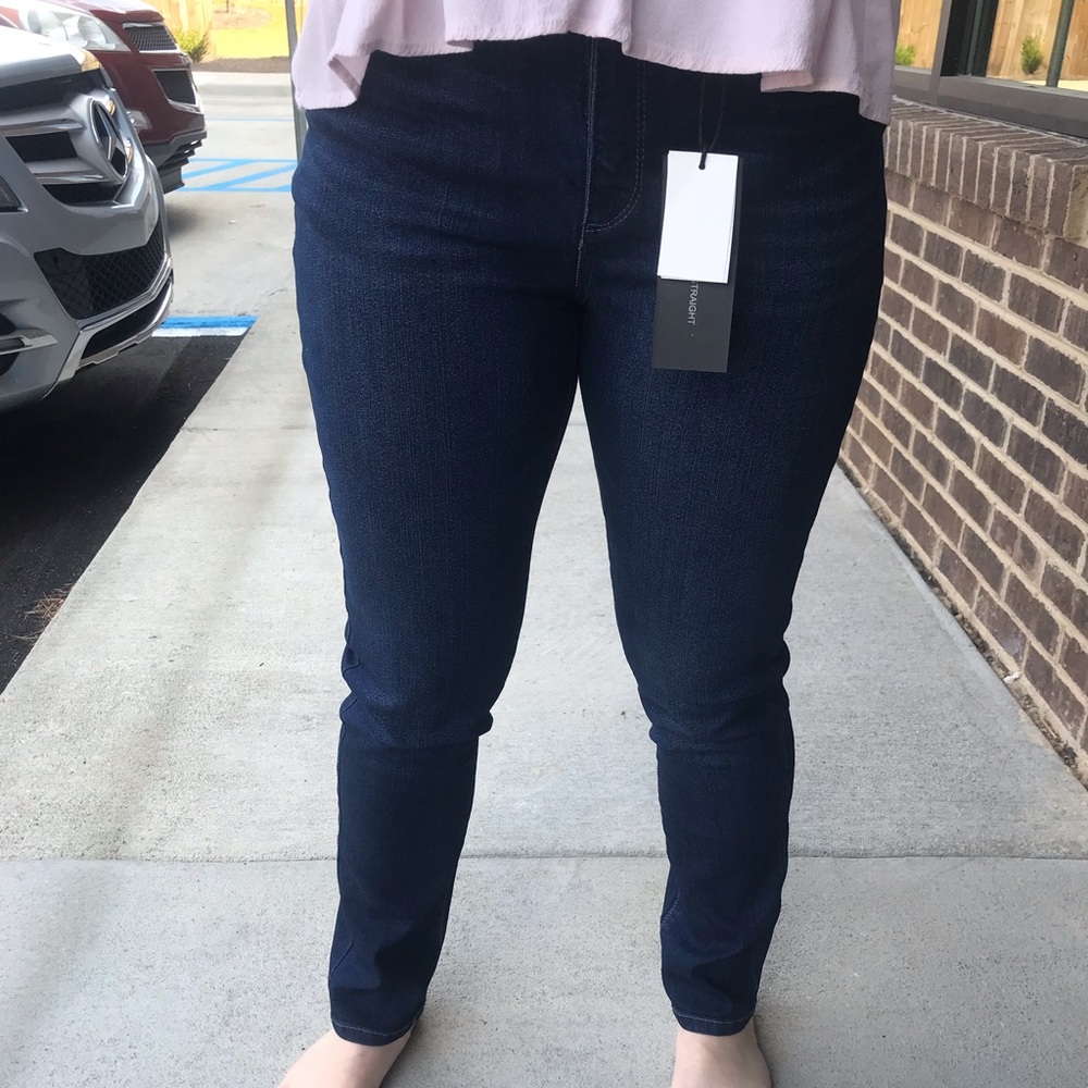 NWT Blue Revival Quinn Midrise Straight Jeans